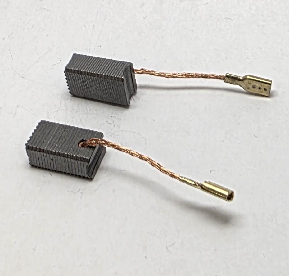 Náhradní uhlíky 5,8 x 8,3 x 14 mm