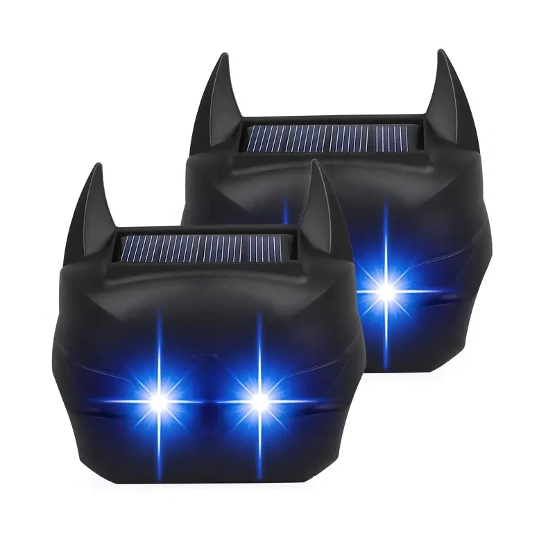 Sada 2 kusů vodotěsných solárních odpuzovačů zvěře s modrými LED záblesky