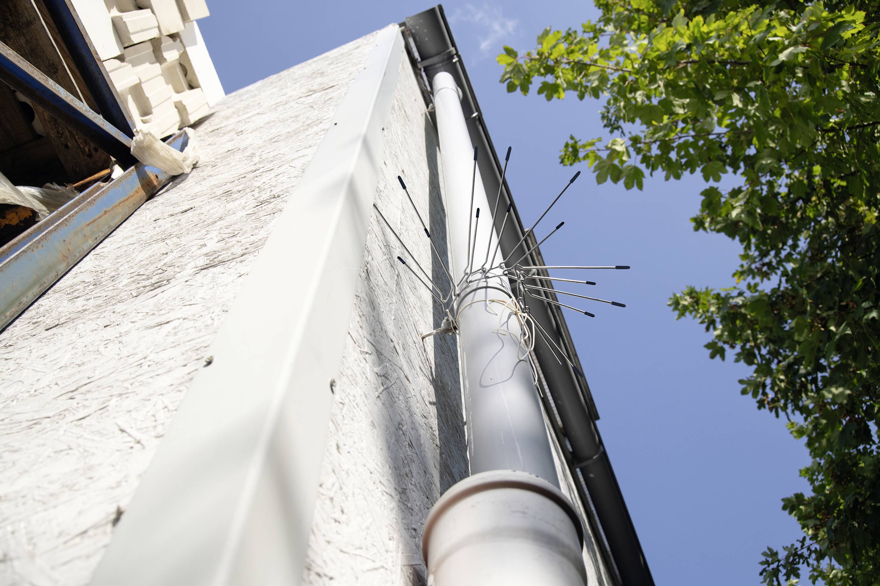 Mechanická zábrana proti kunám – SET na 2 okapy